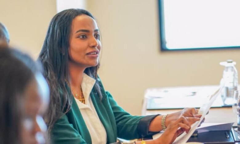 Asia Ibrahim الركود الإقتصادي ساهم في اتساع الفجوة بين طبقات المجتمع المختلفة