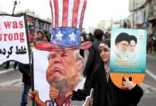 ملاحقة الالتفاف على العقوبات تضغط على الاقتصاد الإيراني