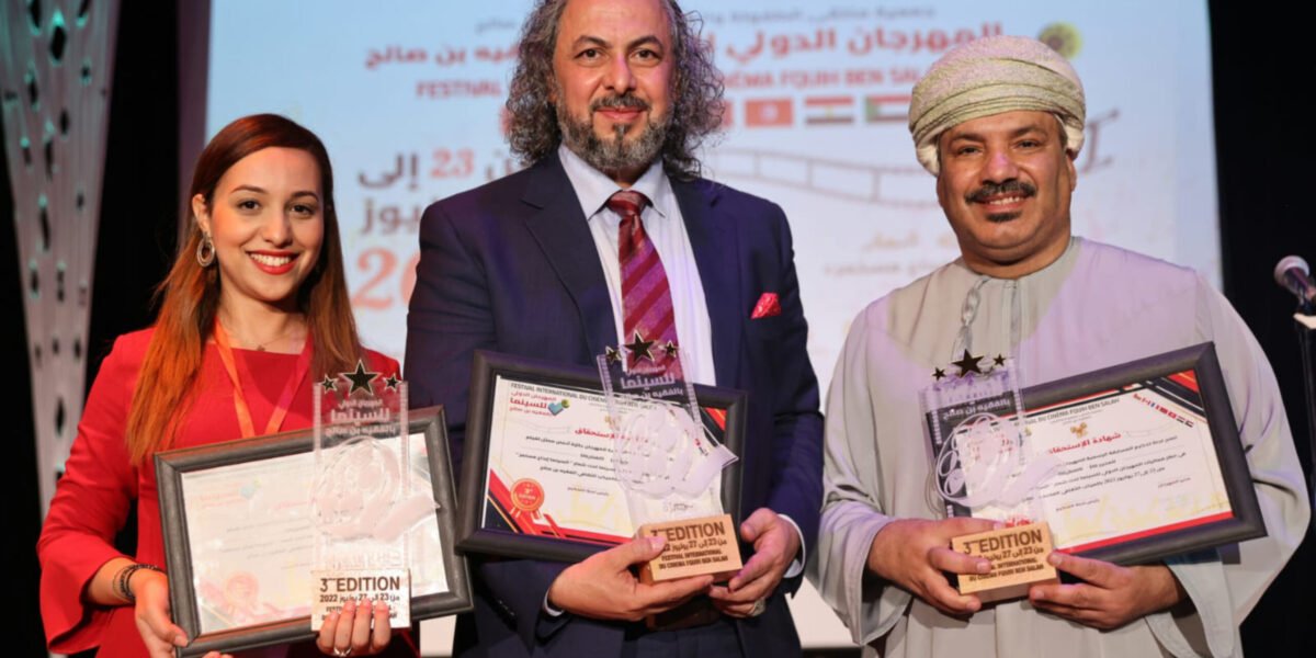 فاز المخرج والفنان يوسف علاري بجائزة أفضل ممثل عن فيلمه صلاة العشاء